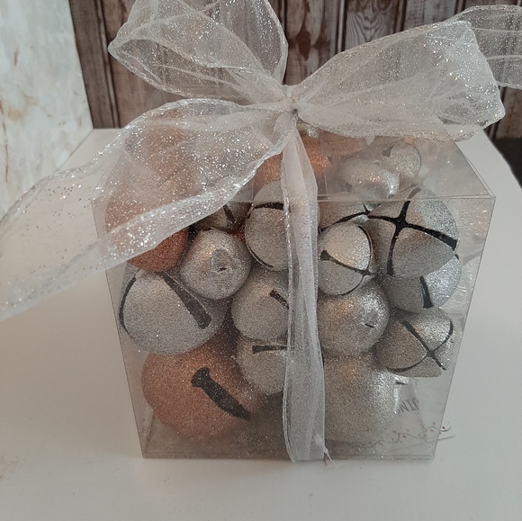 1 Lot of Decorative Metal Glitter Jingle Bells - Picture 10 of 13